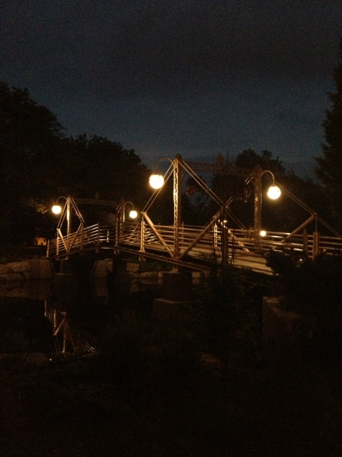 victoria park at night